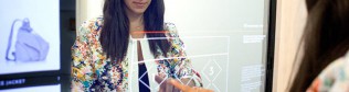 Как цифровые технологии применяют в оффлайн-магазинах? Экраны в примерочной.